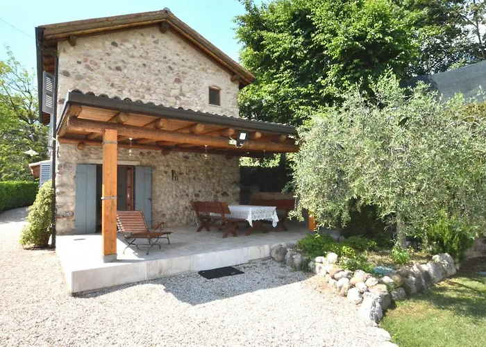 Rustico Marciaga With Pool شاليه