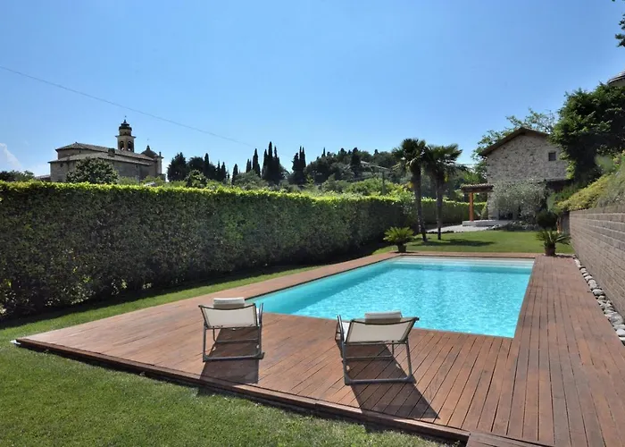 シャレー Rustico Marciaga With Pool