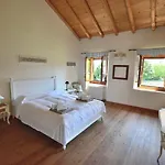 Rustico Marciaga With Pool Σαλέ Costermano