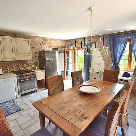 Chalet Rustico Marciaga With Pool